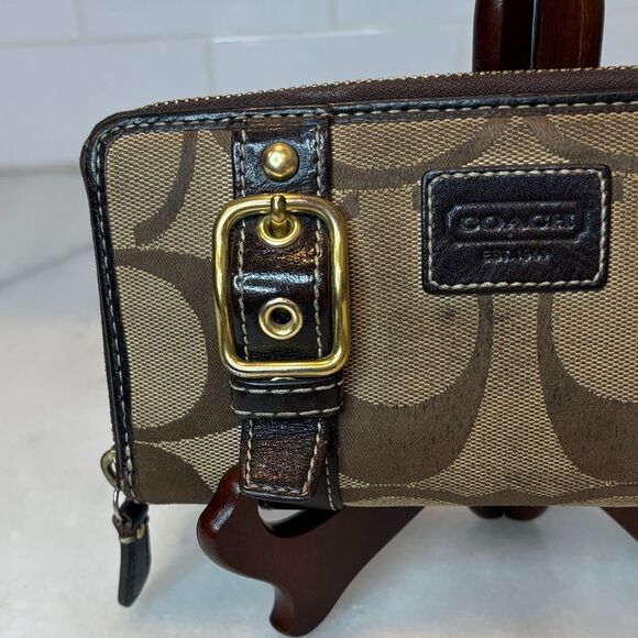 Coach Wallet RARE Zoe Brown Full Zip double Gold Buckles Multi Compartment - Picture 2 of 16